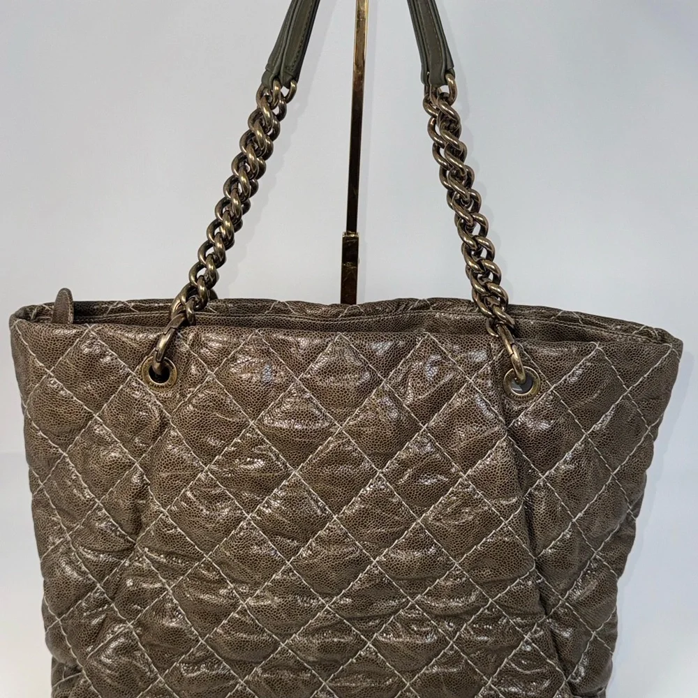 Authentic CHANEL Quilted Caviar Leather Tote - Picture 3 of 16
